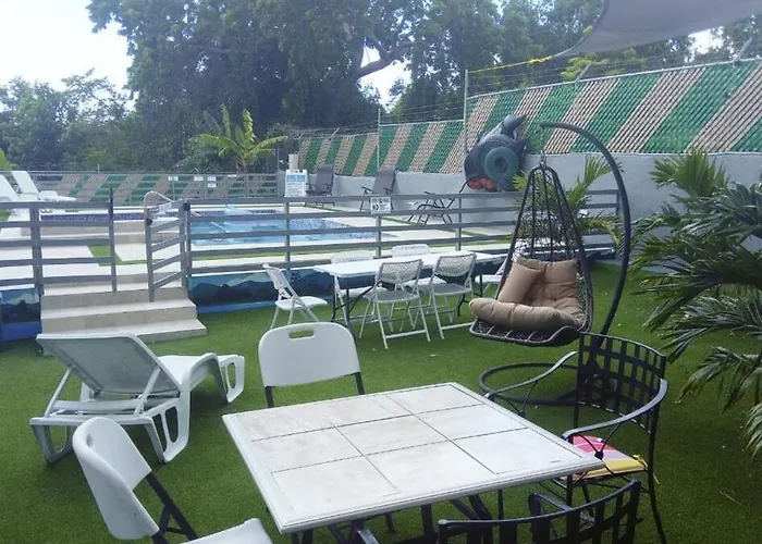 Apartment Mirando Place #8 ---beach Club Access, ,pool, Hottub, Gym,3 Lounges, #8 -airport 10 Mins