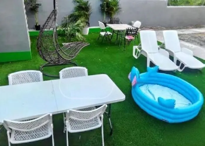 Mirando Place #8 ---beach Club Access, ,pool, Hottub, Gym,3 Lounges, #8 -airport 10 Mins Apartment